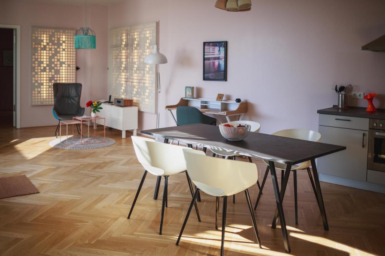 Penthouse Apartment,1465771829:JPEG