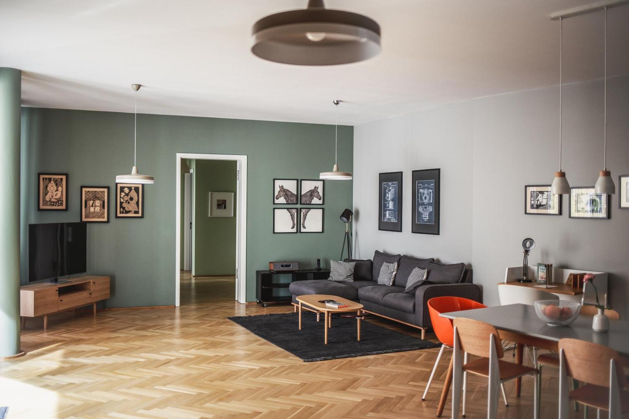 Three-Bedroom Apartment,1403760614:JPEG